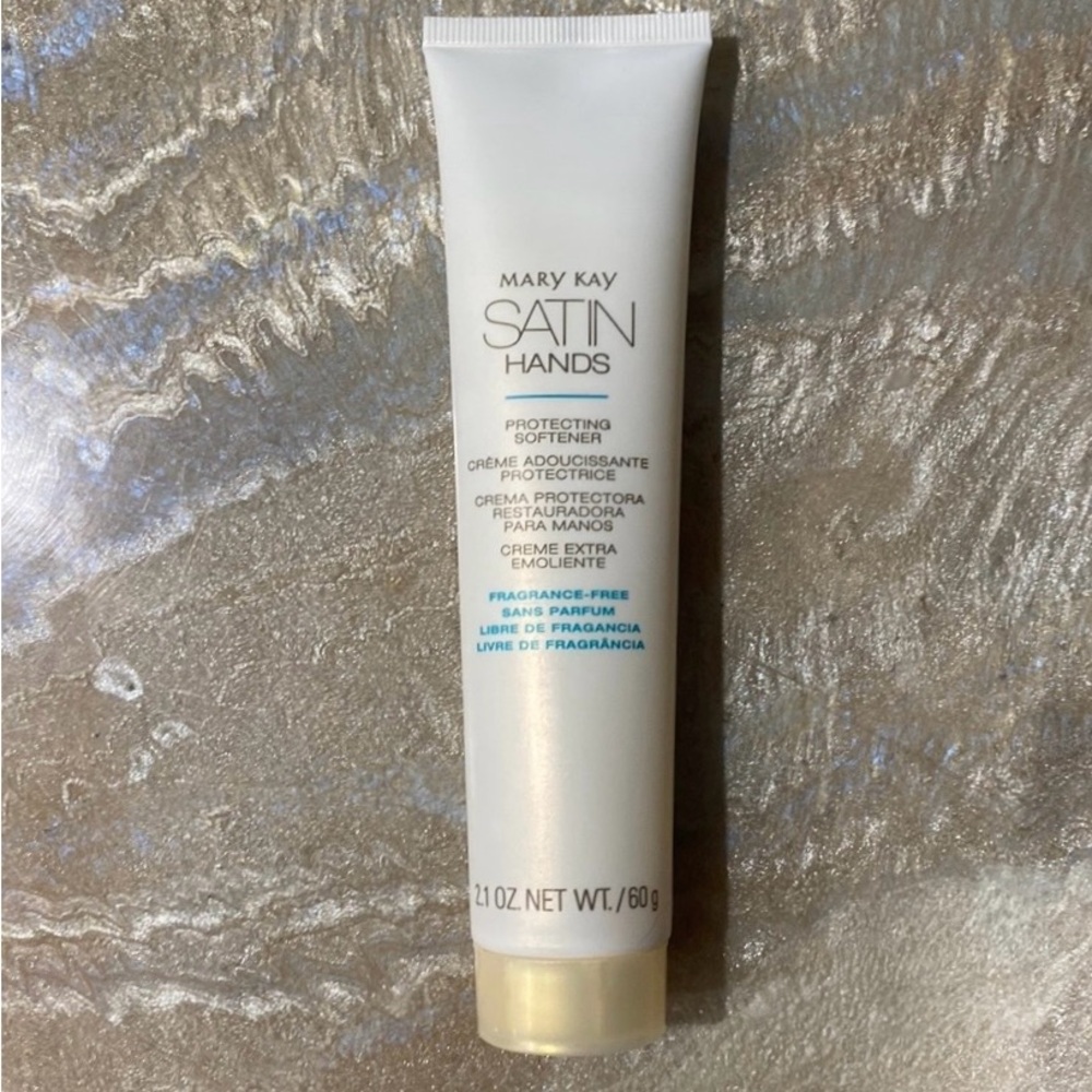 Mary Kay Satin Hands Protecting Softener Fragrance Free New / No box